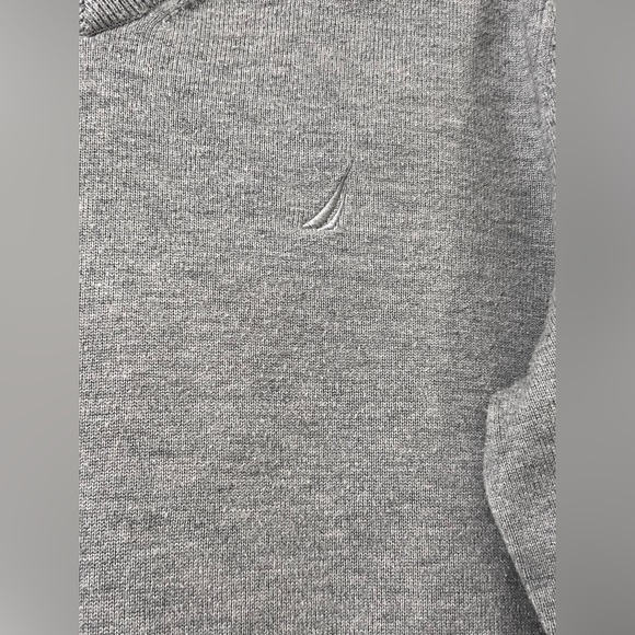 Nautica Men's Standard Long Sleeve V-neck Sweater - Picture 4 of 8